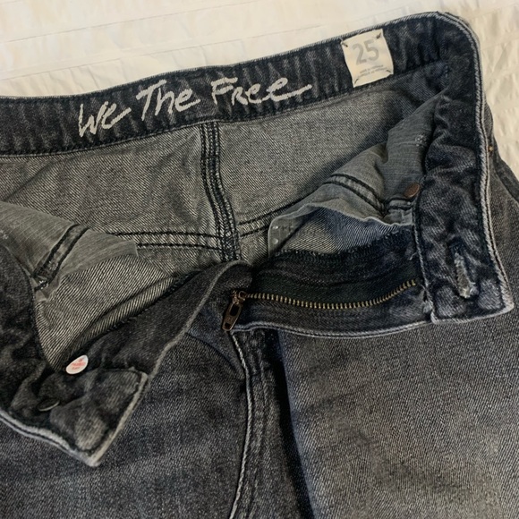 Free People - We the Free distressed denim skirt - Picture 4 of 7